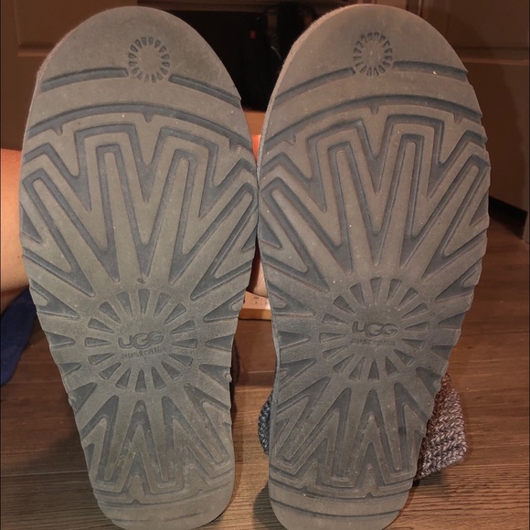 Ugg Classic Cardy Boots - Picture 3 of 5